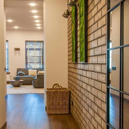 Gold Star 2 Bedroom