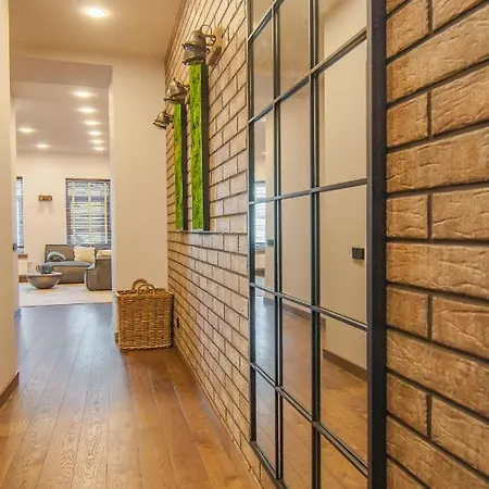 Διαμέρισμα Gold Star 2 Bedroom Κάουνας